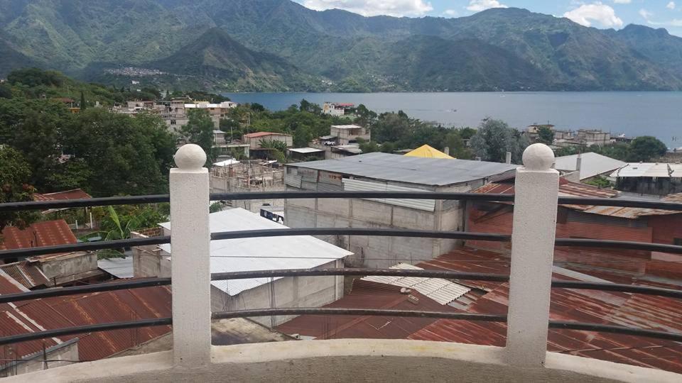 Hotel Don Chema San Pedro La Laguna Esterno foto